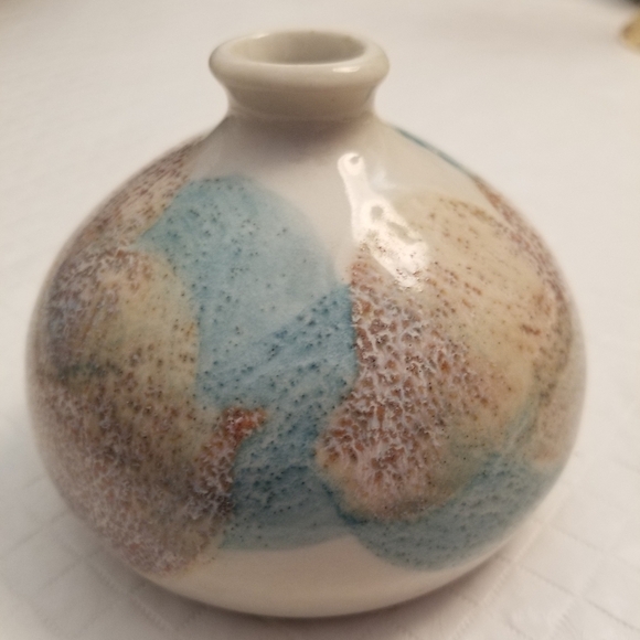 VINTAGE KRAVEC STUDIOS ART POTTERY BUB VASE, HAND PAINTED - Picture 4 of 6